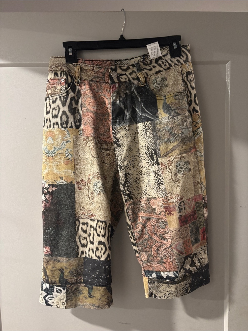 Women’s Capris NWOT
